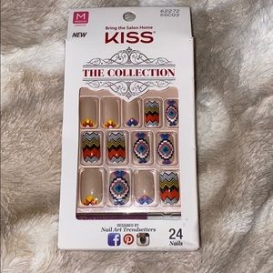 Kiss nails